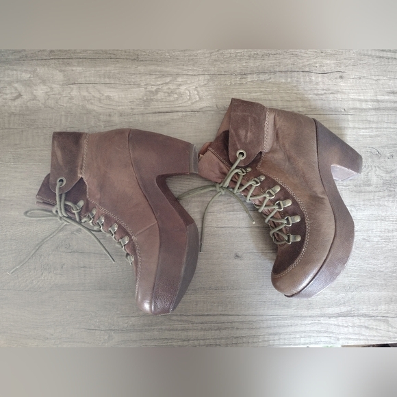 Kork-Ease Militaire Maya Platform Boots SIZE 10 Brown - Picture 1 of 8